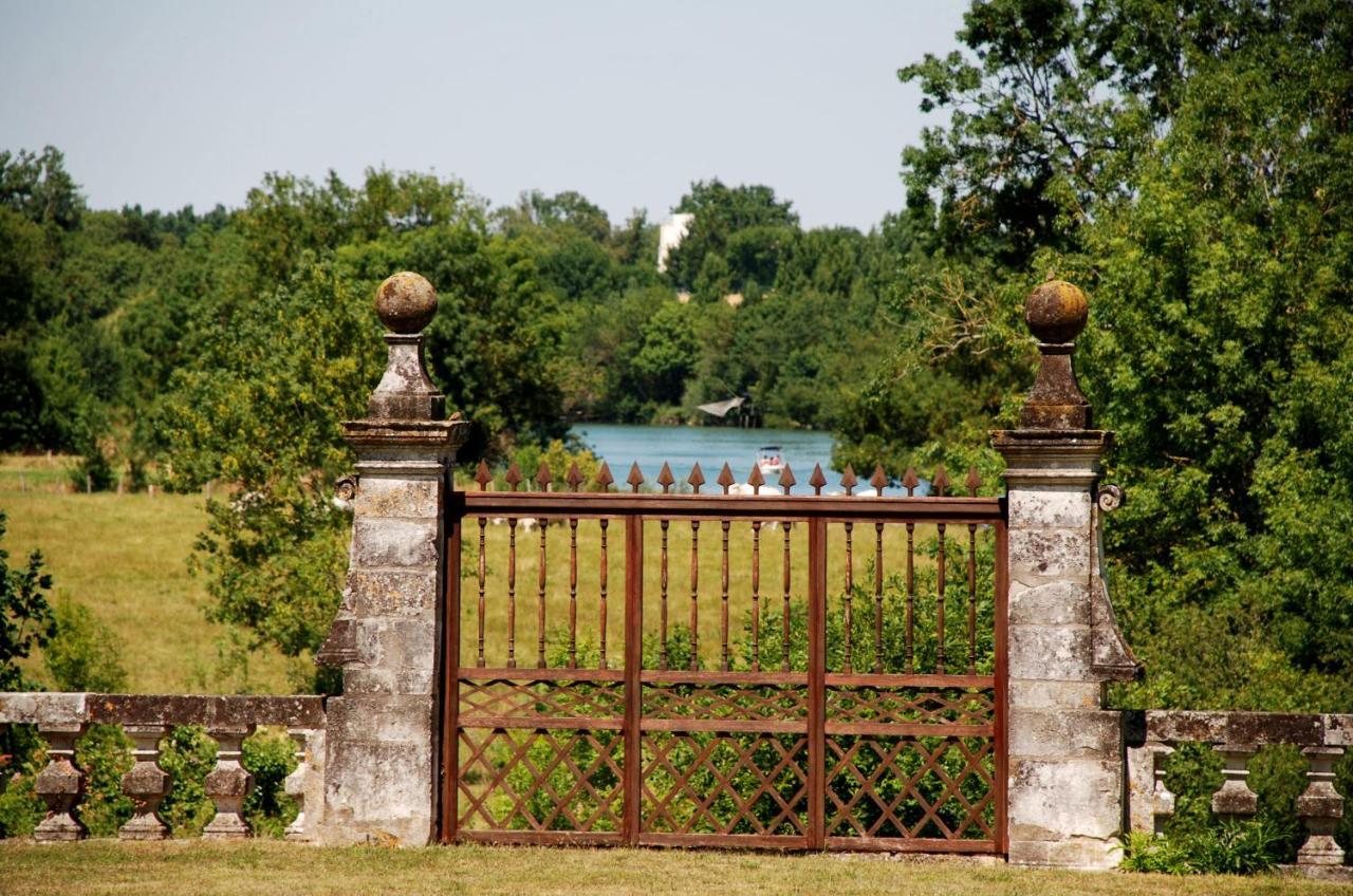 Chateau De Panloy Port-d'Envaux Exterior photo